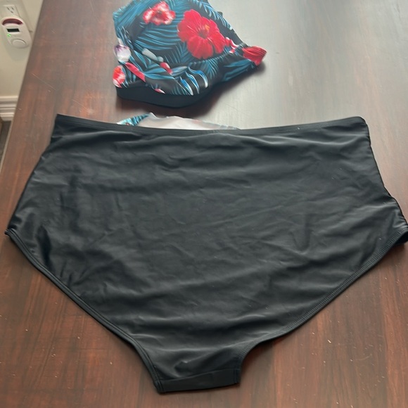 Hanna Nikole Twist Front High Black and Floral Bikini size 24W - Picture 12 of 15